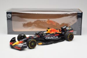 Red Bull RB18 #1 M. Verstappen France GP Winner 2022 Minichamps 1:18 110221201 Metalas - nuotrauka 6 iš 7