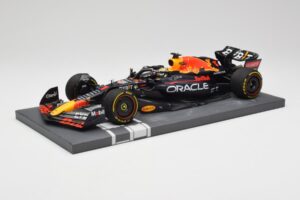 Red Bull RB18 Oracle #1 M. Verstappen Abu Dhabi GP 2022 Winner Minichamps 1:18 113222201 Derva - nuotrauka 2 iš 7