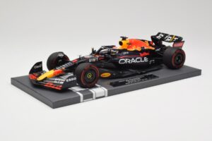 Red Bull RB18 Oracle #1 M. Verstappen Dutch GP 2022 Winner Minichamps 1:18 113221501 Derva - nuotrauka 2 iš 7