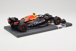 Red Bull RB18 Oracle #1 M. Verstappen Dutch GP 2022 Winner Minichamps 1:18 113221501 Derva - nuotrauka 3 iš 7