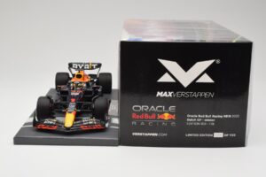 Red Bull RB18 Oracle #1 M. Verstappen Dutch GP 2022 Winner Minichamps 1:18 113221501 Derva - nuotrauka 6 iš 7