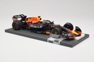 Red Bull RB18 #1 M. Verstappen Emilia Romagna GP 2022 Winner Minichamps 1:18 113220401 Derva - nuotrauka 4 iš 7