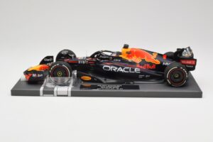 Red Bull RB18 #1 M. Verstappen Miami GP 2022 Winner Minichamps 1:18 113220301 Derva