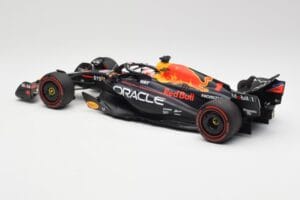 Red Bull RB19 #1 M. Verstappen Qatar Sprint Race 2nd WC 2023 Minichamps 1:18 110231801 Metalas - nuotrauka 5 iš 6