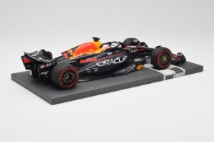 Red Bull RB19 Oracle #1 M. Verstappen Australian GP 2023 Winner Minichamps 1:18 113230301 Derva - nuotrauka 3 iš 7