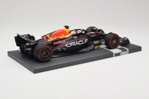 Red Bull RB19 Oracle #1 M. Verstappen British GP 2023 Winner Minichamps 1:18 113231101 Derva - nuotrauka 3 iš 7