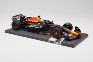 Red Bull RB19 Oracle #1 M. Verstappen British GP 2023 Winner Minichamps 1:18 113231101 Derva - nuotrauka 4 iš 7