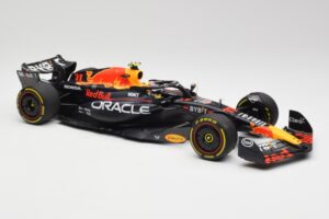 Red Bull RB19 #11 S. Perez Italian GP 2nd 2023 Minichamps 1:18 110231511 Metalas - nuotrauka 6 iš 6