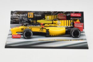 Renault R30 #11 R. Kubica Race Car 2010 Minichamps 1:43 403100081 Metalas