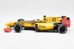 Renault R30 R. Kubica / V. Petrov F1 Showcar 2010 Minichamps 1:18 7711428831 Metalas - nuotrauka 3 iš 6