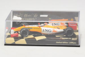 Renault R29 #8 N. Piquet Jr. Showcar F1 2009 Minichamps 1:43 400090078 Metalas - nuotrauka 4 iš 5