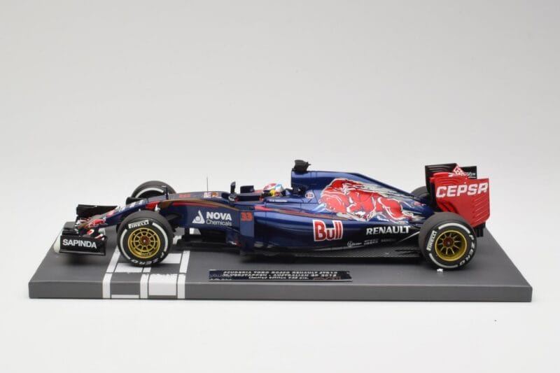Scuderia Toro Rosso STR10 Renault #33 M. Verstappen Australian GP 2015 Minichamps 1:18 117150033 Derva
