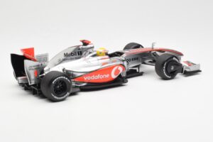 McLaren MP4-24 #1 L. Hamilton 2009 Dealer Edition Minichamps 1:18 503091801 Metalas - nuotrauka 2 iš 6