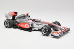 McLaren MP4-25 Vodafone #1 J. Button F1 2010 Minichamps 1:18 530101871-R1 Metalas - nuotrauka 4 iš 7