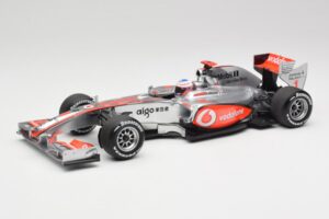 McLaren MP4-25 Vodafone #1 J. Button F1 2010 Minichamps 1:18 530101871-R1 Metalas