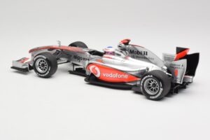 McLaren MP4-25 Vodafone #1 J. Button F1 2010 Minichamps 1:18 530101871-R1 Metalas - nuotrauka 5 iš 7