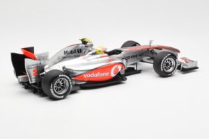 Vodafone McLaren Mercedes MP4-25 #3 L. Hamilton F1 Showcar 2010 Minichamps 1:18 530101872 Metalas - nuotrauka 2 iš 6