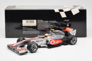 Vodafone McLaren Mercedes MP4-25 #3 L. Hamilton F1 Showcar 2010 Minichamps 1:18 530101872 Metalas - nuotrauka 6 iš 6