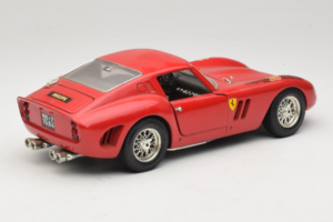 Ferrari 250 GTO Raudonas Bburago 1:18 B003 Metalas - nuotrauka 3 iš 8