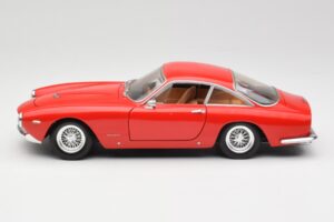 Ferrari 250 GT Berlinetta SWB Raudonas Hot Wheels 1:18 B6053 Metalas - nuotrauka 4 iš 8