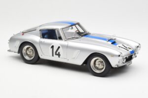 Ferrari 250 GT SWB #14 P. Noblet / J. Guichet Team Noblet 3rd Place 24 Hours of Le Mans 1961 CMC 1:18 M-079 Metalas - nuotrauka 4 iš 6
