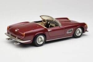Ferrari 250 GT California Raudonas Hot Wheels 1:18 3401158 Metalas - nuotrauka 3 iš 8