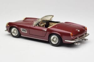 Ferrari 250 GT California Raudonas Hot Wheels 1:18 3401158 Metalas - nuotrauka 7 iš 8