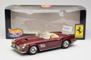 Ferrari 250 GT California Raudonas Hot Wheels 1:18 3401158 Metalas - nuotrauka 8 iš 8