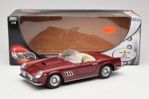 Ferrari 250 GT California Spider LWB Tamsiai Raudonas Hot Wheels 1:18 25727 Metalas - nuotrauka 8 iš 8