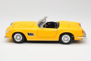 Ferrari 250 GT California Spider Geltonas Hot Wheels 1:18 23905 Metalas - nuotrauka 4 iš 8