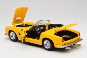 Ferrari 250 GT California Spider Geltonas Hot Wheels 1:18 23905 Metalas - nuotrauka 5 iš 8