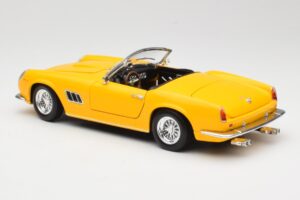 Ferrari 250 GT California Spider Geltonas Hot Wheels 1:18 23905 Metalas - nuotrauka 7 iš 8