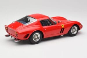 Ferrari 250 GTO London Show Raudonas CMC 1:18 M-256 Metalas - nuotrauka 2 iš 6