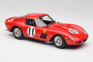 Ferrari 250 GTO #11 J. Surtees / M. Parkes Paris 1000km 1962 CMC 1:18 M-249 Metalas - nuotrauka 4 iš 6