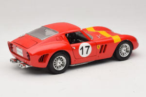 Ferrari 250 GTO #17 Bburago Sammlerborse Raudonas Bburago 1:18 3007-P1 Metalas - nuotrauka 3 iš 8