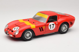 Ferrari 250 GTO #17 Bburago Sammlerborse Raudonas Bburago 1:18 3007-P1 Metalas