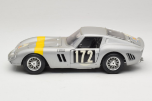 Ferrari 250 GTO #172 L. Bianchi / G. Berger Tour de France 1962 Sidabrinis Riboto Leidimo Bburago 1:18 3011-S1 Metalas - nuotrauka 4 iš 8