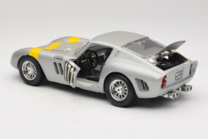 Ferrari 250 GTO #172 L. Bianchi / G. Berger Tour de France 1962 Sidabrinis Riboto Leidimo Bburago 1:18 3011-S1 Metalas - nuotrauka 5 iš 8