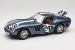 Ferrari 250 GTO #24 Mėlynas Balta Juosta 1962 Bburago 1:18 3011-B2 Metalas - nuotrauka 2 iš 8
