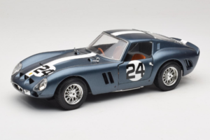 Ferrari 250 GTO #24 Mėlynas Balta Juosta 1962 Bburago 1:18 3011-B2 Metalas