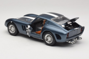 Ferrari 250 GTO #24 Mėlynas Balta Juosta 1962 Bburago 1:18 3011-B2 Metalas - nuotrauka 5 iš 8