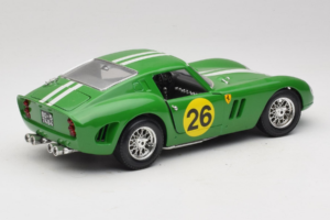 Ferrari 250 GTO #26 Žalias Baltos Juostos 1962 Bburago 1:18 3011-G3 Metalas - nuotrauka 3 iš 8