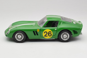 Ferrari 250 GTO #26 Žalias Baltos Juostos 1962 Bburago 1:18 3011-G3 Metalas - nuotrauka 4 iš 8