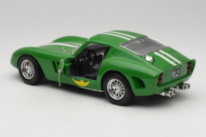 Ferrari 250 GTO #26 Žalias Baltos Juostos 1962 Bburago 1:18 3011-G3 Metalas - nuotrauka 5 iš 8