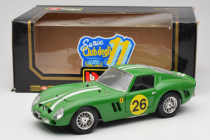Ferrari 250 GTO #26 Žalias Baltos Juostos 1962 Bburago 1:18 3011-G3 Metalas - nuotrauka 8 iš 8