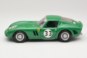Ferrari 250 GTO #33 Žalias Bburago 1:18 3011-G1 Metalas - nuotrauka 4 iš 8