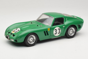 Ferrari 250 GTO #33 Žalias Bburago 1:18 3011-G1 Metalas