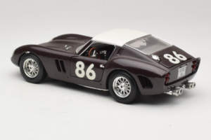 Ferrari 250 GTO #86 Juodas Bburago 1:18 3011-B1 Metalas - nuotrauka 7 iš 8