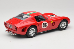 Ferrari 250 GTO #96 Raudonas 1962 Bburago 1:18 3011-N1 Metalas - nuotrauka 3 iš 8