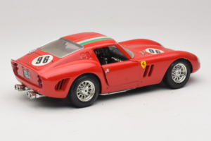 Ferrari 250 GTO #96 Raudonas Italijos Vėliava 1962 Bburago 1:18 3011-P2 Metalas - nuotrauka 3 iš 8